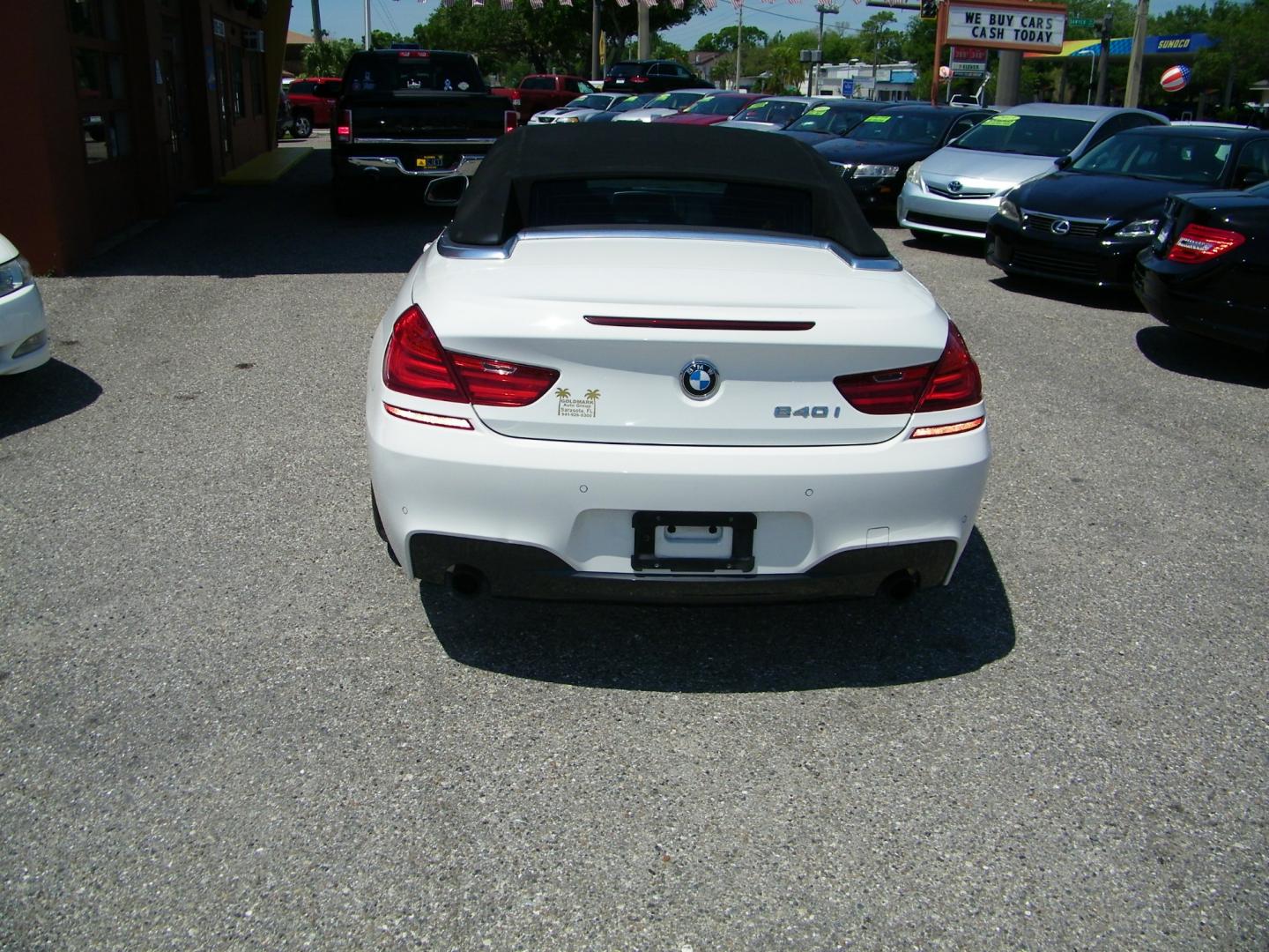 2012 White /Brown BMW 6-Series 640i Convertible (WBALW7C58CD) with an 3.0L L6 TURBO engine, 8-Speed Automatic transmission, located at 4000 Bee Ridge Road, Sarasota, FL, 34233, (941) 926-0300, 27.298664, -82.489151 - Photo#7